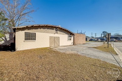 3104 Skidaway Rd offers over 6,000 sq ft of versatile commercial - photo 20