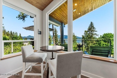 Set in a beautifully updated custom home minutes from downtown - photo 3