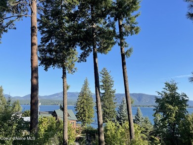 Set in a beautifully updated custom home minutes from downtown - photo 5