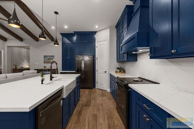YOUR LUXURY RETREAT AWAITS - MOTIVATED SELLERS! Experience - photo 15