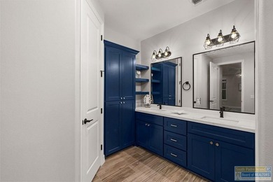 YOUR LUXURY RETREAT AWAITS - MOTIVATED SELLERS! Experience - photo 23