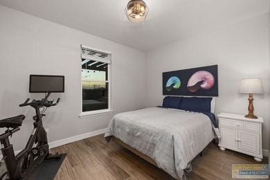 YOUR LUXURY RETREAT AWAITS - MOTIVATED SELLERS! Experience - photo 24