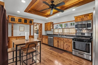 ***Three Buildings, Over an Acre, & 400+ Feet of Waterfront - photo 6