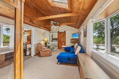 ***Three Buildings, Over an Acre, & 400+ Feet of Waterfront - photo 8
