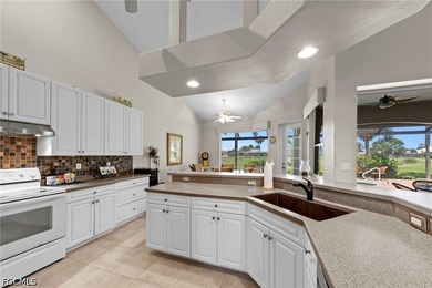 Experience the perfect blend of luxury, comfort, and - photo 12