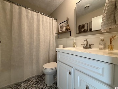 Welcome to this beautiful 3 bed 2 bath home located on a corner - photo 13