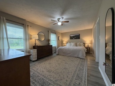 Welcome to this beautiful 3 bed 2 bath home located on a corner - photo 16