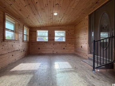 Welcome to this beautiful 3 bed 2 bath home located on a corner - photo 18