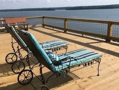 Welcome to your front-row seat on Kentucky Lake, where - photo 10