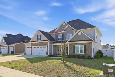 Welcome to this exceptional 5-bedroom, 3.5-bath home offering - photo 3