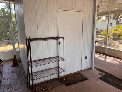 LOCATION, LOCATION, LOCATION ! Corner lot 2bedroom 2 bath - photo 5