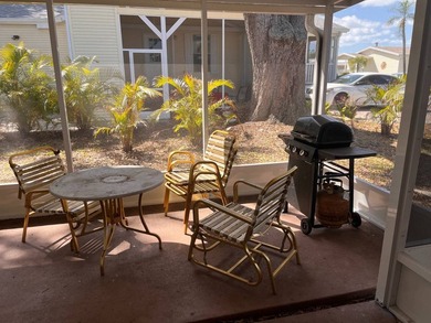 LOCATION, LOCATION, LOCATION ! Corner lot 2bedroom 2 bath - photo 7