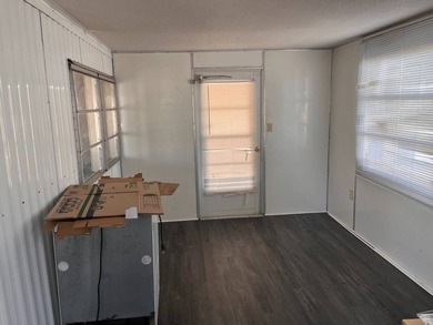 LOCATION, LOCATION, LOCATION ! Corner lot 2bedroom 2 bath - photo 8