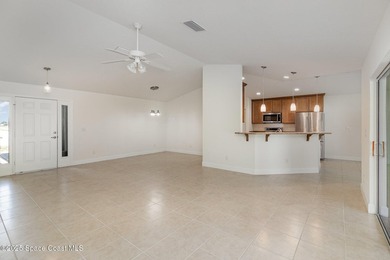 Practically NEW and MOVE IN READY NOW, this 4 BEDROOM, 2 Bath, 2 - photo 9