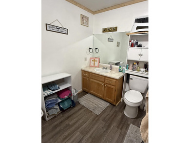 lWest Side Location! Well maintained 3BR, 1BA, 1 Half bath, 2 - photo 15