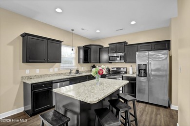 Welcome home to this beautifully maintained single-family - photo 7