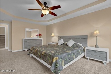 Welcome home to this beautifully maintained single-family - photo 9