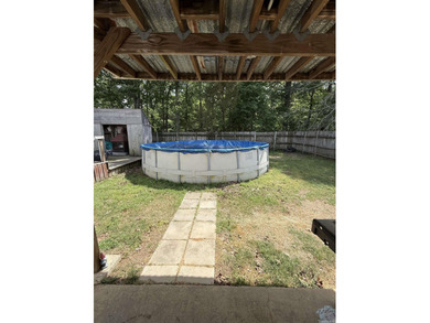 lWest Side Location! Well maintained 3BR, 1BA, 1 Half bath, 2 - photo 20
