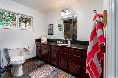 Classic Elegance on an ACRE+. Nestled in the cool & quiet - photo 20