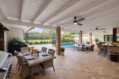Welcome to this stunning & character-filled multigenerational - photo 4