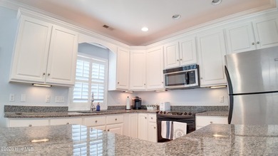 Home is located on a quiet street with room between neighbors - photo 11