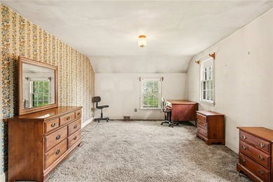 Welcome to 29 Pake Lane! This charming Colonial home offers an - photo 12