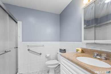 Spacious and updated third floor ranch style condominium. Large - photo 17