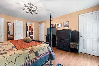 Welcome to this beautifully maintained Colonial located in the - photo 17