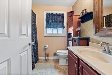Welcome to this beautifully maintained Colonial located in the - photo 18