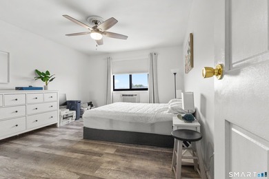 Spacious and updated third floor ranch style condominium. Large - photo 19