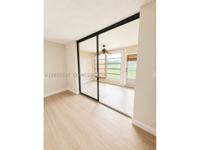 FIRST FLOOR- NO STAIRS, CORNER UNIT in desirable Palm Springs!! - photo 19