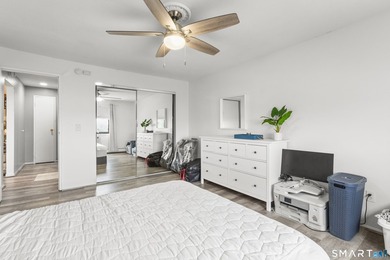 Spacious and updated third floor ranch style condominium. Large - photo 20
