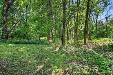 Welcome to 29 Pake Lane! This charming Colonial home offers an - photo 21