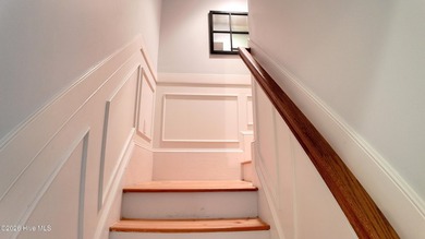 Home is located on a quiet street with room between neighbors - photo 21