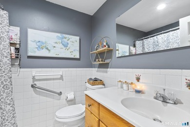 Spacious and updated third floor ranch style condominium. Large - photo 22