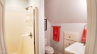 Home is located on a quiet street with room between neighbors - photo 25