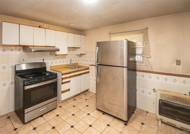 Tucked away on a nice corner lot in a quiet area of Forestburgh - photo 26