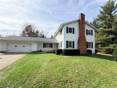 (private lake, pond, creek) Home For Sale in Chesterland Ohio