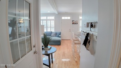 Home is located on a quiet street with room between neighbors - photo 32