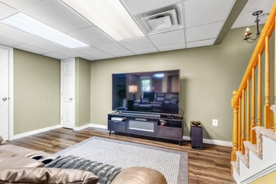Welcome to this beautifully maintained Colonial located in the - photo 43