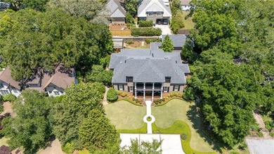 Welcome to 113 Oak Avenue, located in Fairhope's sought-after - photo 2