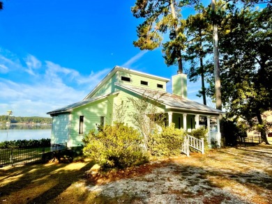 Lake Home For Sale in Pachuta, Mississippi