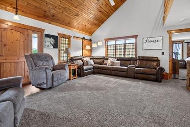 Discover the perfect blend of comfort, function, and country - photo 6
