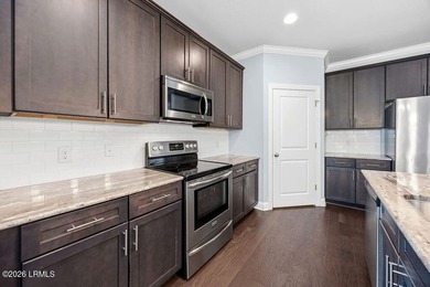 Welcome to Oyster Bluff on Lady's Island! This spacious - photo 13