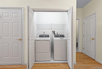 Welcome to Setauket Meadows, a highly sought 55+ gated community - photo 13