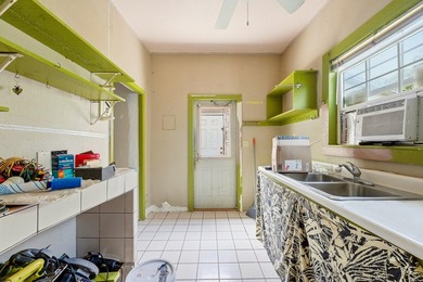 Are you searching for your next great investment? This 3 bedroom - photo 15