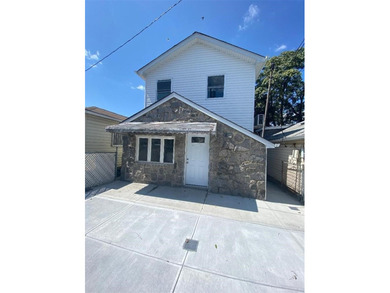 East River - Bronx County  Home Sale Pending in Bronx New York