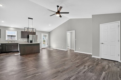 9/103 Well Maintained home ready for occupancy now....no waiting - photo 3