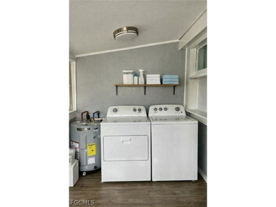 Welcome to The Hough House, a classic triplex full of old school - photo 22