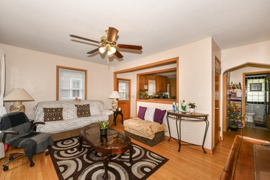 Cute as a button! Just a short distance away from Lake MI - photo 3